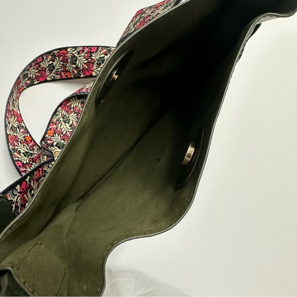 ahdorned Bags Nwot Ahdorned Green Classic Vegan Leather Messenger